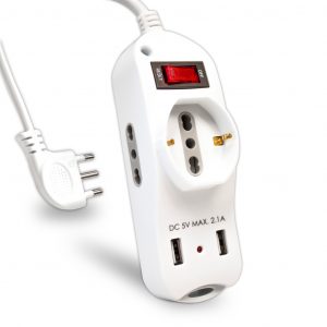 Multipresa con cavo 1,5m e 3x prese 10/16a ​​(2x laterali bipasso + 1x frontale schuko), 2x prese usb-a, spina 16a e interruttore colore bianco